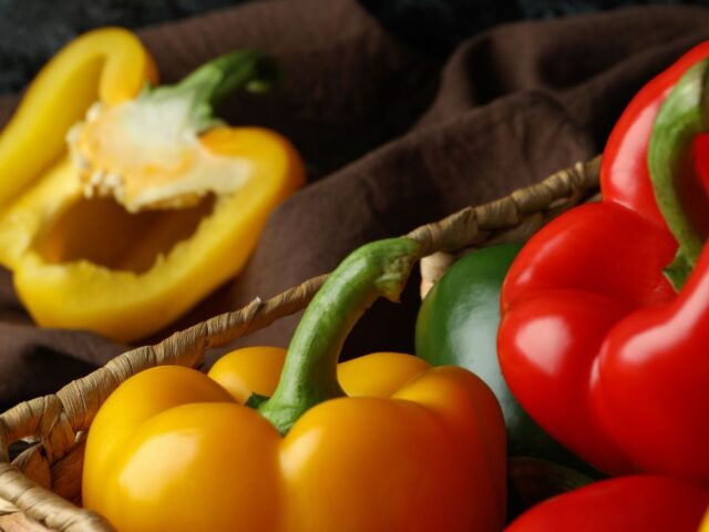Green, Yellow and Red Bell Peppers: What’s the Difference?
