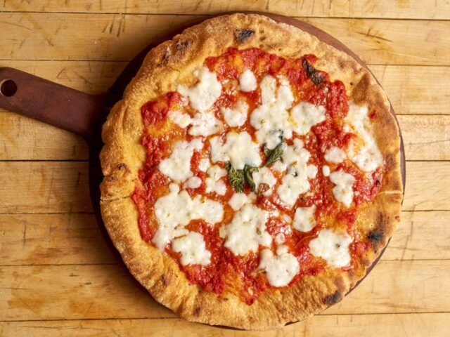 Why Does Pizza Dough Shrink When You Stretch It? Here’s How to Fix It